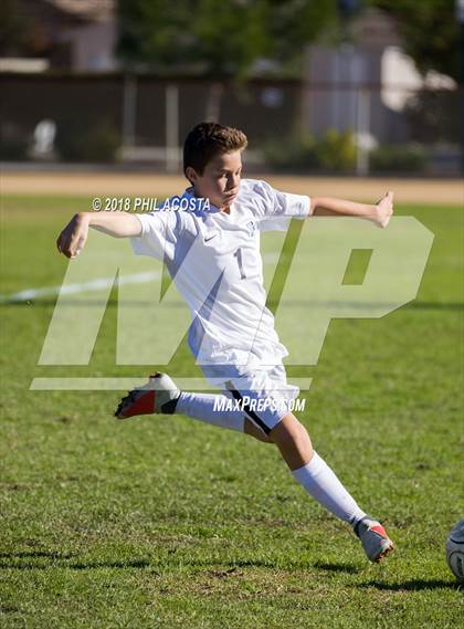 Thumbnail 3 in Temple City vs Flintridge Prep photogallery.