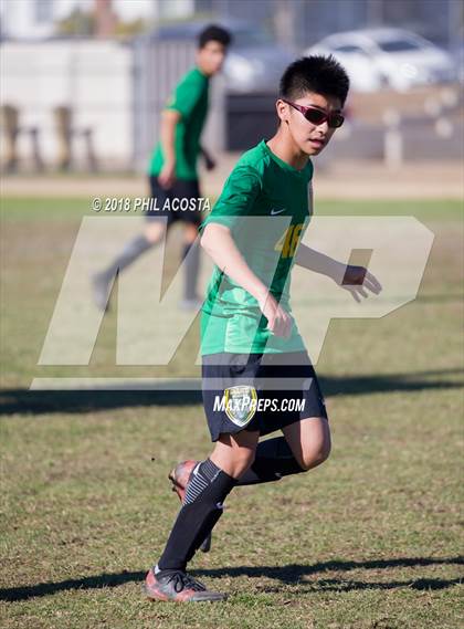 Thumbnail 1 in Temple City vs Flintridge Prep photogallery.