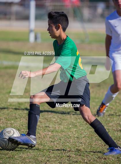 Thumbnail 2 in Temple City vs Flintridge Prep photogallery.