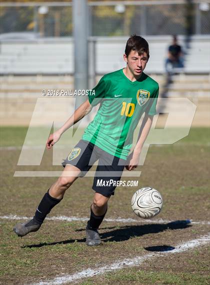 Thumbnail 3 in Temple City vs Flintridge Prep photogallery.