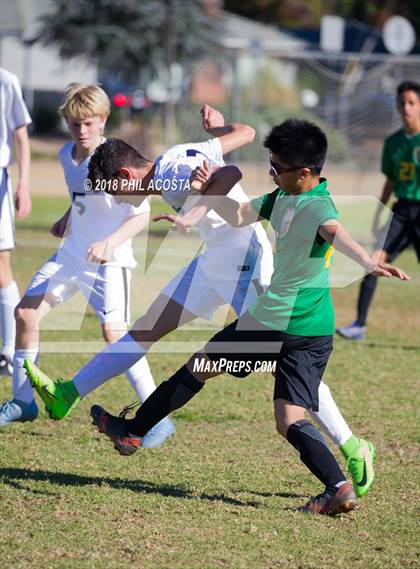 Thumbnail 2 in Temple City vs Flintridge Prep photogallery.