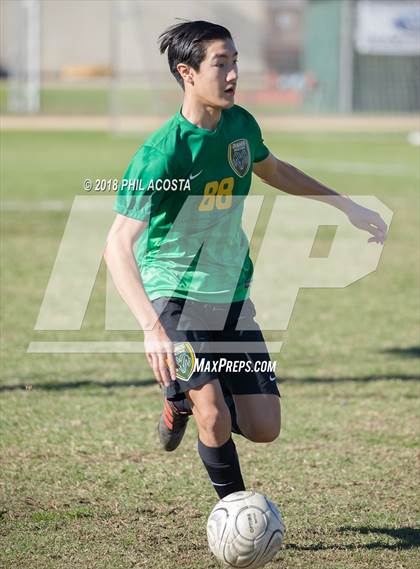 Thumbnail 1 in Temple City vs Flintridge Prep photogallery.