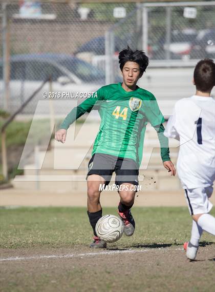 Thumbnail 2 in Temple City vs Flintridge Prep photogallery.