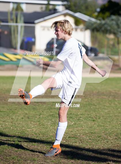 Thumbnail 1 in Temple City vs Flintridge Prep photogallery.