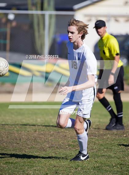 Thumbnail 3 in Temple City vs Flintridge Prep photogallery.