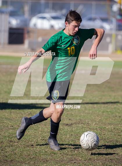 Thumbnail 1 in Temple City vs Flintridge Prep photogallery.