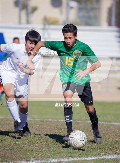 Thumbnail 3 in Temple City vs Flintridge Prep photogallery.
