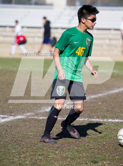 Thumbnail 3 in Temple City vs Flintridge Prep photogallery.