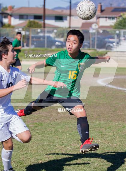 Thumbnail 3 in Temple City vs Flintridge Prep photogallery.