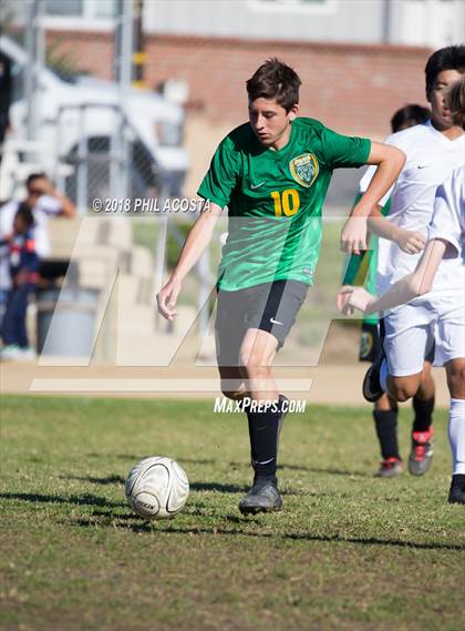 Thumbnail 2 in Temple City vs Flintridge Prep photogallery.