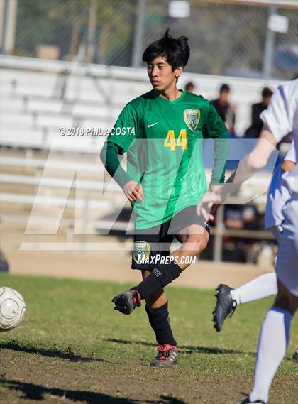 Thumbnail 1 in Temple City vs Flintridge Prep photogallery.