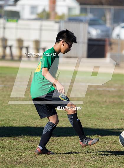 Thumbnail 3 in Temple City vs Flintridge Prep photogallery.