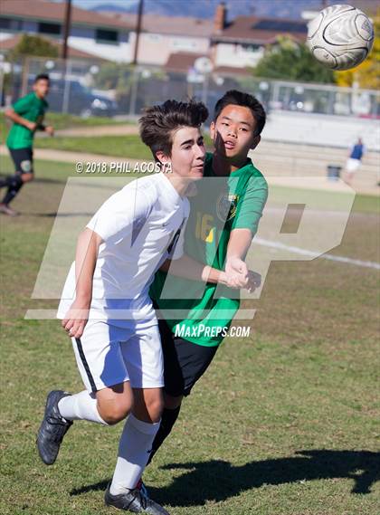 Thumbnail 3 in Temple City vs Flintridge Prep photogallery.
