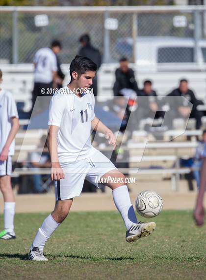 Thumbnail 2 in Temple City vs Flintridge Prep photogallery.