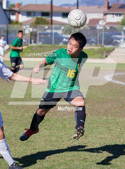 Thumbnail 2 in Temple City vs Flintridge Prep photogallery.
