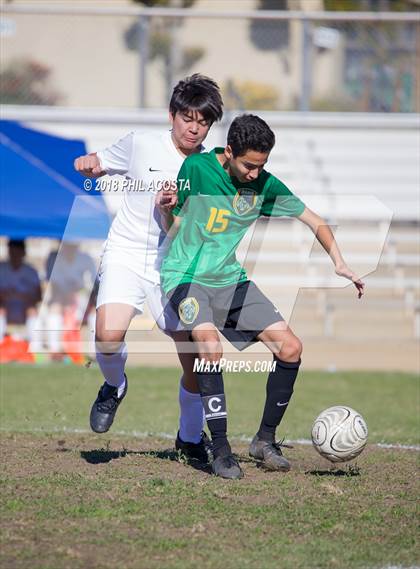 Thumbnail 1 in Temple City vs Flintridge Prep photogallery.