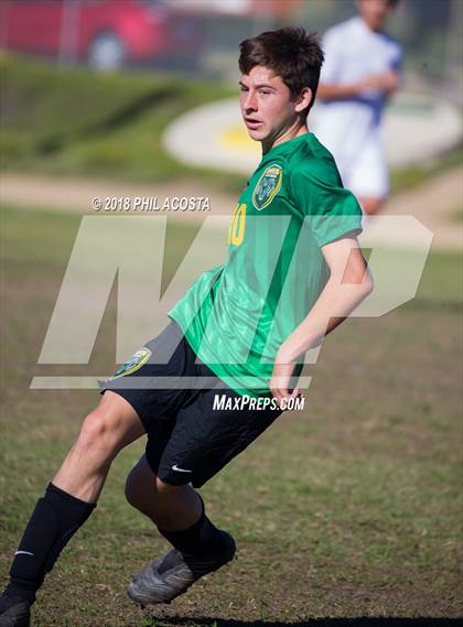 Thumbnail 1 in Temple City vs Flintridge Prep photogallery.