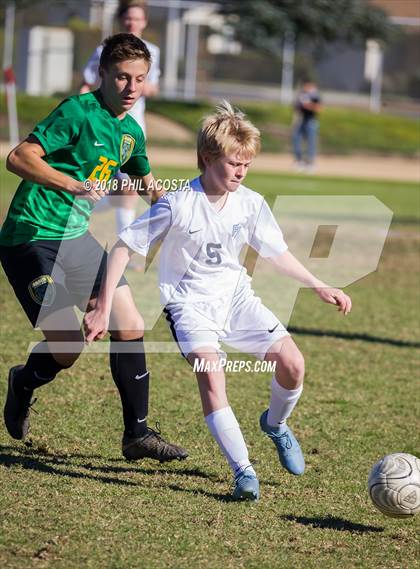 Thumbnail 2 in Temple City vs Flintridge Prep photogallery.