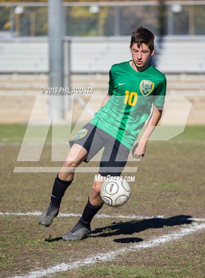 Thumbnail 2 in Temple City vs Flintridge Prep photogallery.
