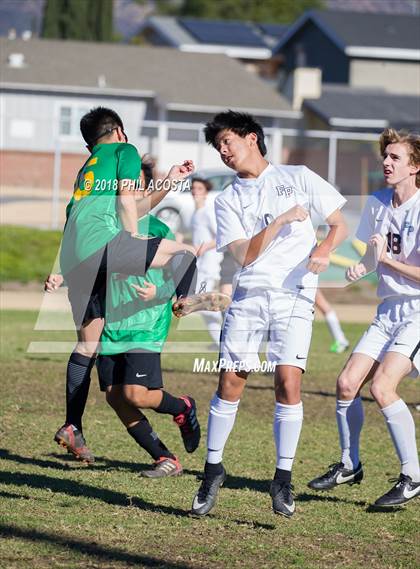 Thumbnail 1 in Temple City vs Flintridge Prep photogallery.