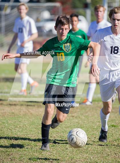 Thumbnail 3 in Temple City vs Flintridge Prep photogallery.