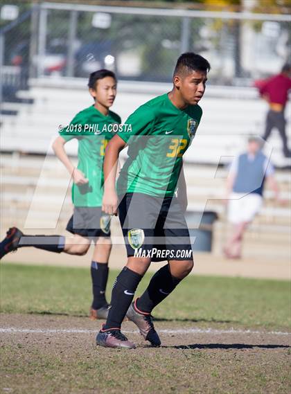 Thumbnail 3 in Temple City vs Flintridge Prep photogallery.