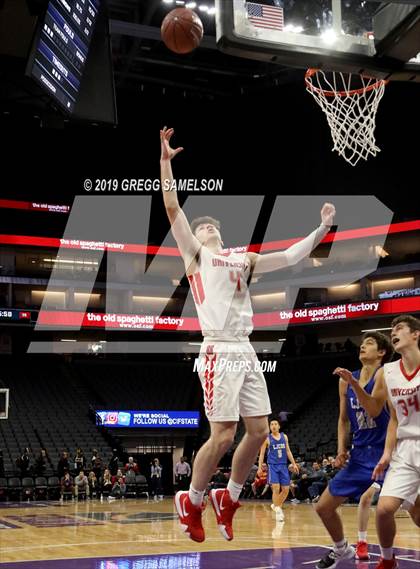 Thumbnail 3 in University vs La Jolla Country Day (CIF State D3 Final) photogallery.