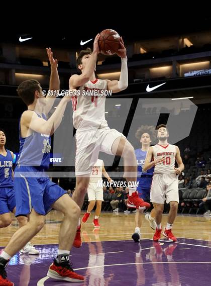 Thumbnail 3 in University vs La Jolla Country Day (CIF State D3 Final) photogallery.