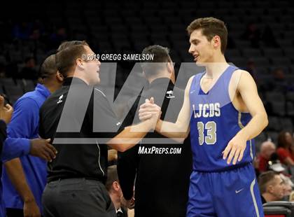 Thumbnail 3 in University vs La Jolla Country Day (CIF State D3 Final) photogallery.