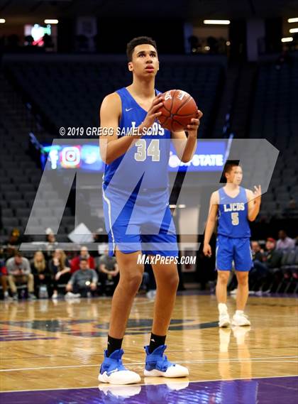 Thumbnail 3 in University vs La Jolla Country Day (CIF State D3 Final) photogallery.