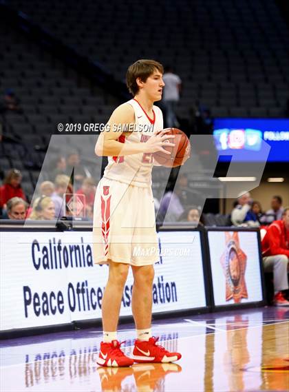 Thumbnail 2 in University vs La Jolla Country Day (CIF State D3 Final) photogallery.