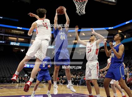 Thumbnail 2 in University vs La Jolla Country Day (CIF State D3 Final) photogallery.