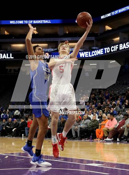 Thumbnail 3 in University vs La Jolla Country Day (CIF State D3 Final) photogallery.