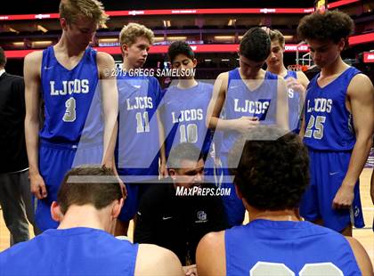 Thumbnail 2 in University vs La Jolla Country Day (CIF State D3 Final) photogallery.