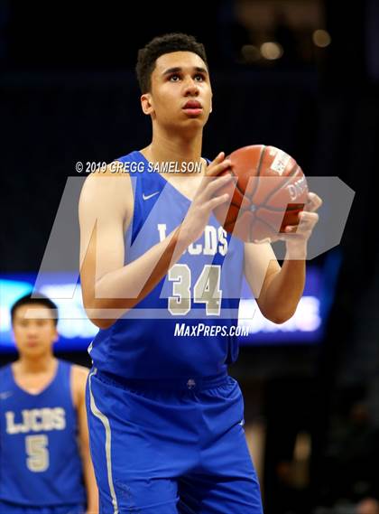 Thumbnail 3 in University vs La Jolla Country Day (CIF State D3 Final) photogallery.