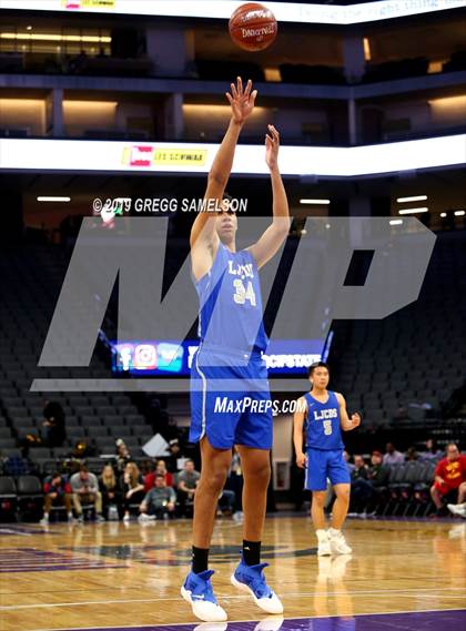 Thumbnail 2 in University vs La Jolla Country Day (CIF State D3 Final) photogallery.