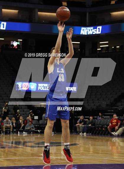 Thumbnail 2 in University vs La Jolla Country Day (CIF State D3 Final) photogallery.