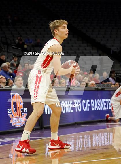 Thumbnail 2 in University vs La Jolla Country Day (CIF State D3 Final) photogallery.