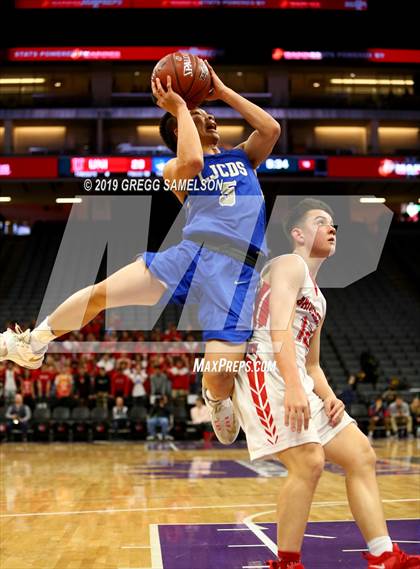 Thumbnail 2 in University vs La Jolla Country Day (CIF State D3 Final) photogallery.
