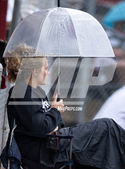 Thumbnail 3 in Moniteau @ New Castle photogallery.