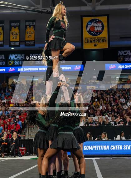 Thumbnail 1 in Kettle Run (VHSL Class 3 Final) photogallery.