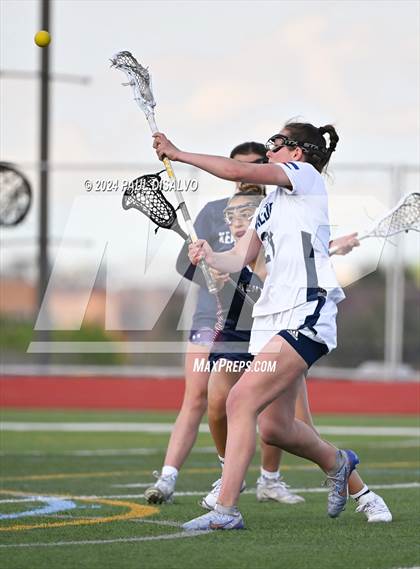 Thumbnail 3 in Kent Denver @ Valor Christian (CHSAA 5A Q-Final) photogallery.