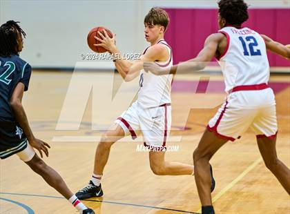 Thumbnail 1 in Iowa Colony vs. Tompkins (McDonald's Texas Invitational) photogallery.