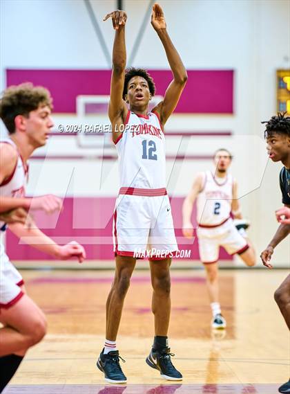Thumbnail 1 in Iowa Colony vs. Tompkins (McDonald's Texas Invitational) photogallery.