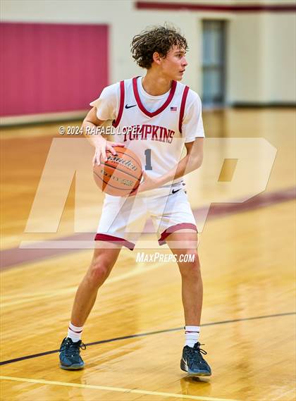 Thumbnail 2 in Iowa Colony vs. Tompkins (McDonald's Texas Invitational) photogallery.