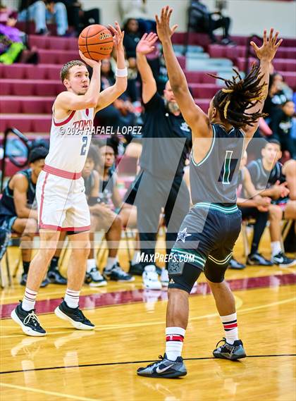Thumbnail 3 in Iowa Colony vs. Tompkins (McDonald's Texas Invitational) photogallery.
