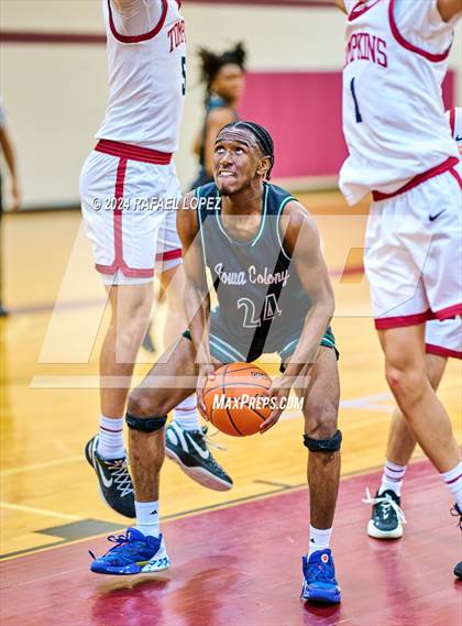 Thumbnail 2 in Iowa Colony vs. Tompkins (McDonald's Texas Invitational) photogallery.