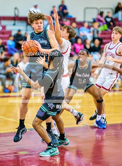 Thumbnail 3 in Iowa Colony vs. Tompkins (McDonald's Texas Invitational) photogallery.