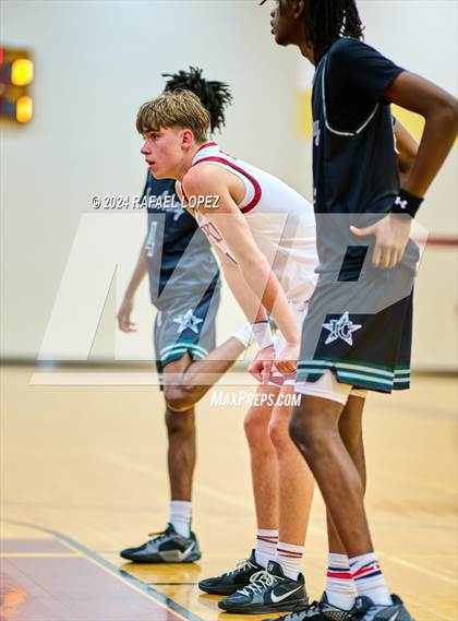 Thumbnail 1 in Iowa Colony vs. Tompkins (McDonald's Texas Invitational) photogallery.