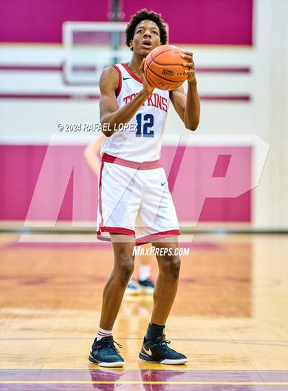 Thumbnail 1 in Iowa Colony vs. Tompkins (McDonald's Texas Invitational) photogallery.